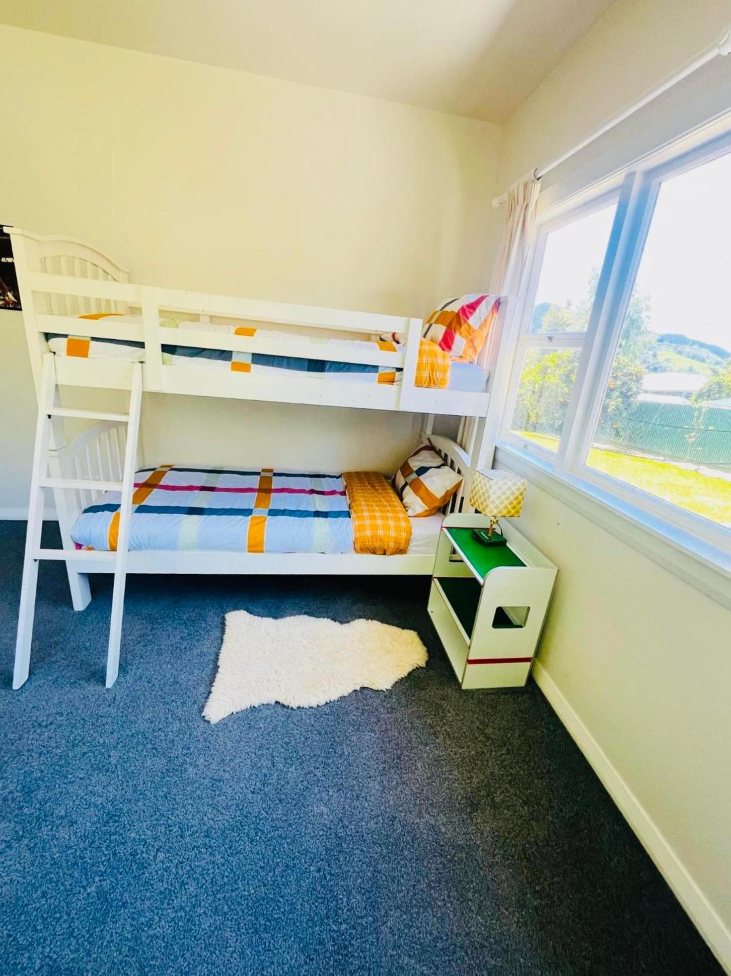 Spacious Near Kaiteriteri With Parking, Games And Sports Equipment Holiday home Riwaka