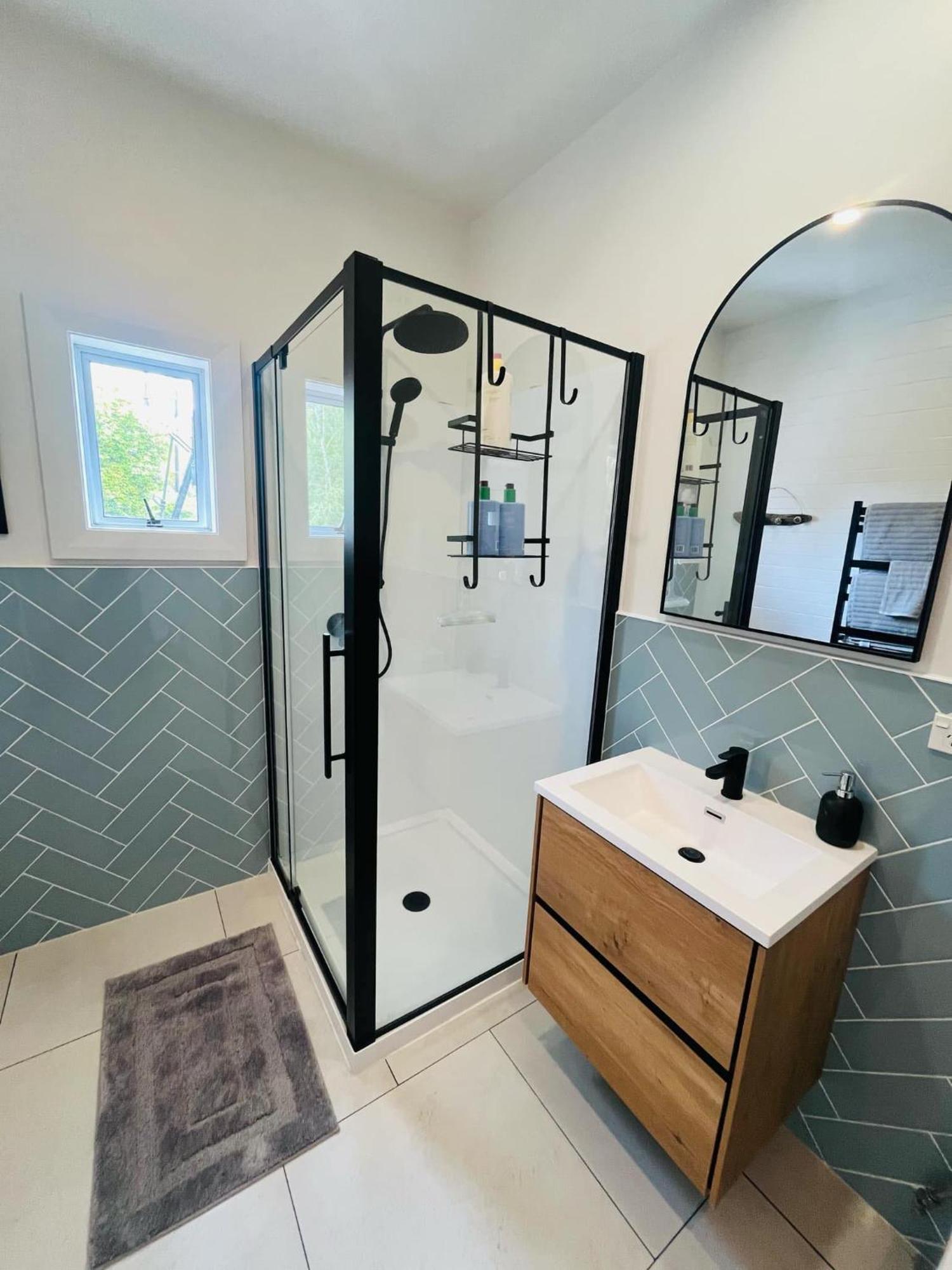 Spacious Near Kaiteriteri With Parking, Games And Sports Equipment
